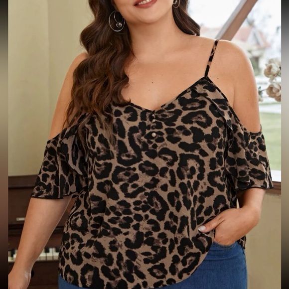 Plus size leopard print cold shoulder peplum blouse - Picture 3 of 5